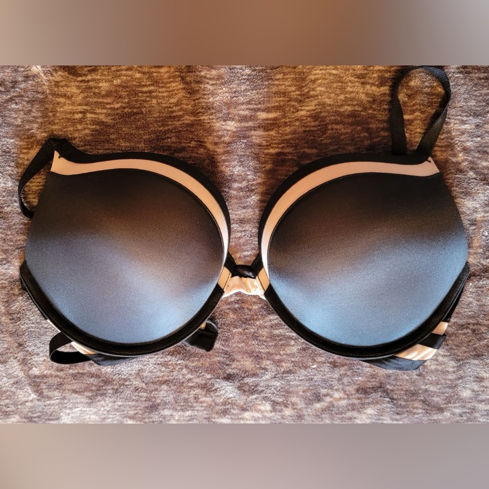 Victoria's Secret Plunge Bra